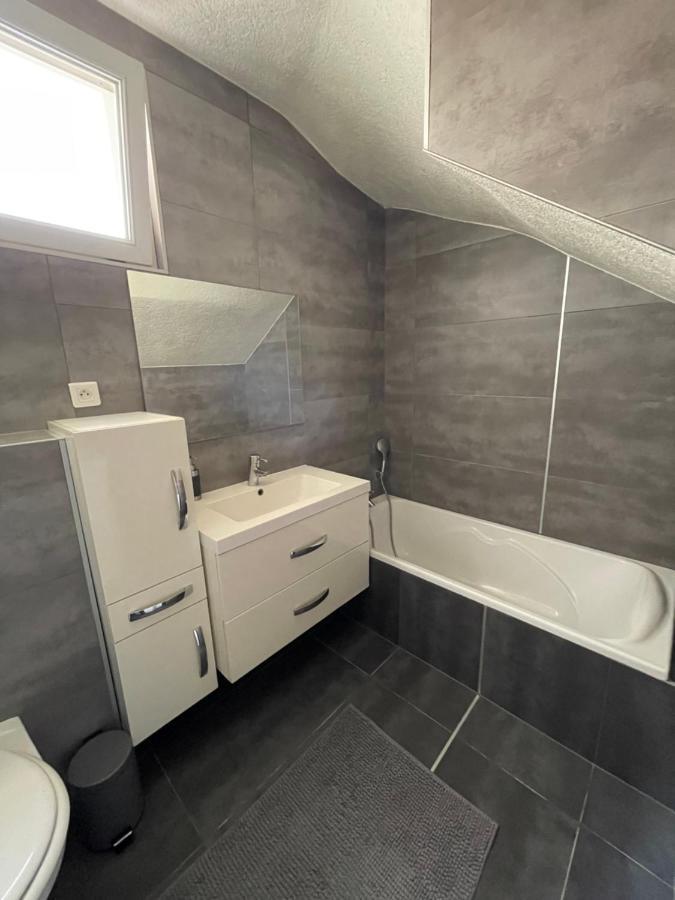 Appartement Bes,, Chaleureux Et Confortable Avec Entree Independante Wittenheim Bagian luar foto